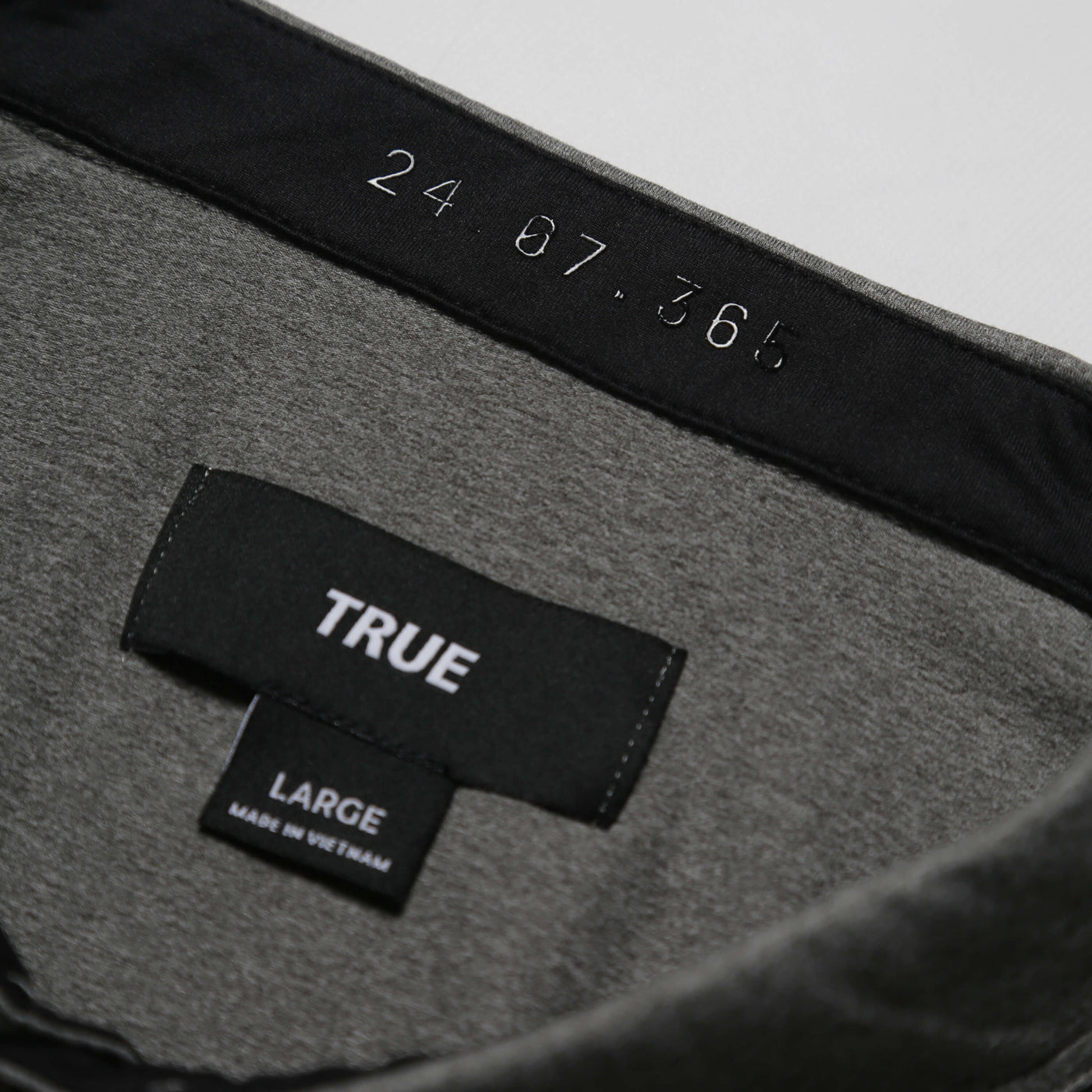 Edel Golf x TRUE linkswear All Day Heather Grey Polo - collar